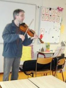 Violist in de klas